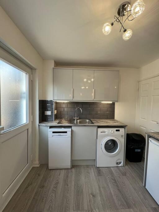 Welsh Getaway Home No 2 - 10 Mins To Bike Park Wales Merthyr Tydfil Exterior foto